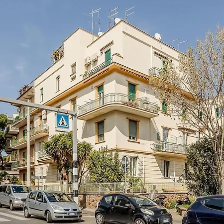 Flowers - Grande Casa A Montesacro * Rome
